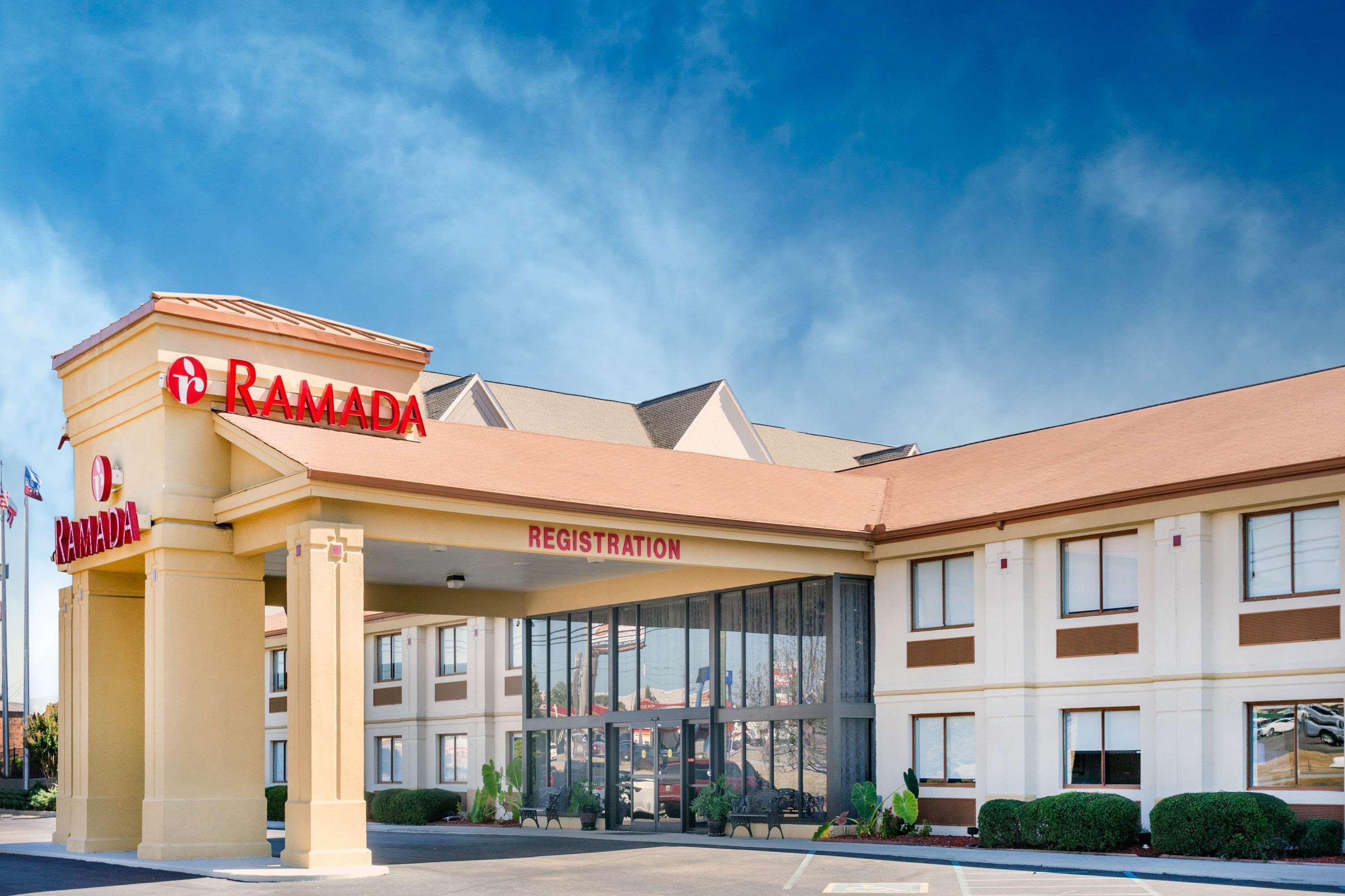 Ramada By Wyndham Tuscaloosa Hotel Kültér fotó