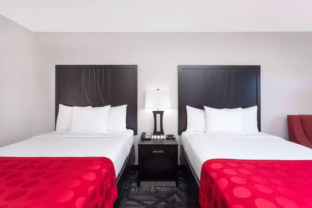 Ramada By Wyndham Tuscaloosa Hotel Szoba fotó